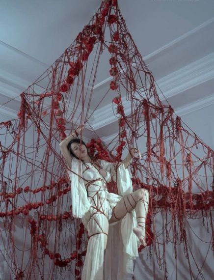 丰满少妇与大狼拘_BD英语完整在线观看
