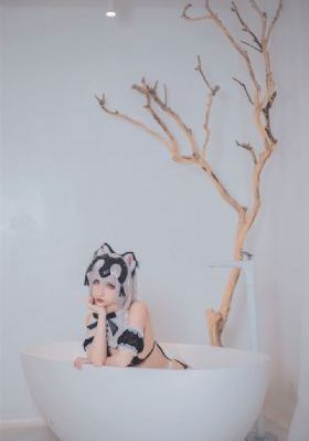 精品一卡二卡三卡四卡_超清电影完整版